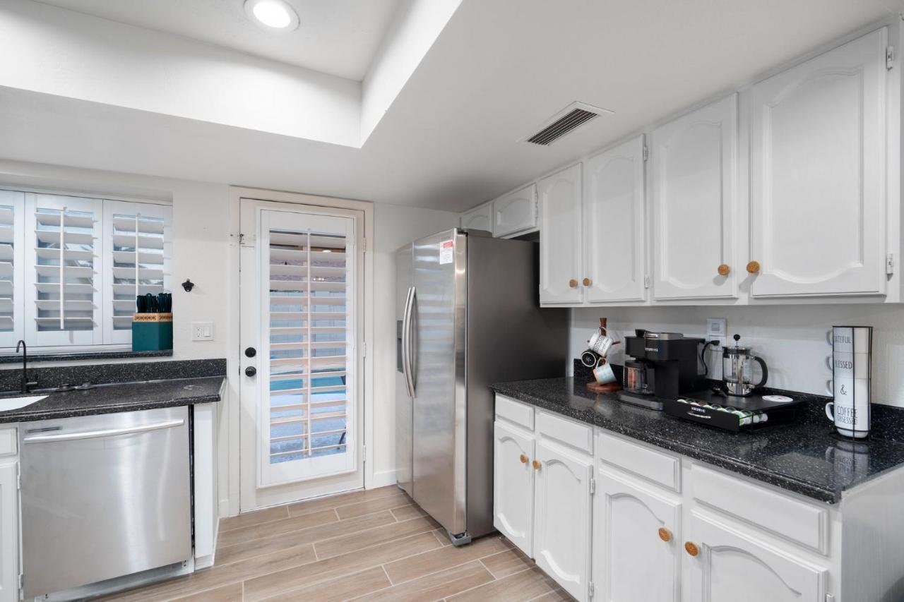 Large Pool With Diving Board, Remodeled 3Bdrm, Near State Farm Stdm And More! Піорія Екстер'єр фото